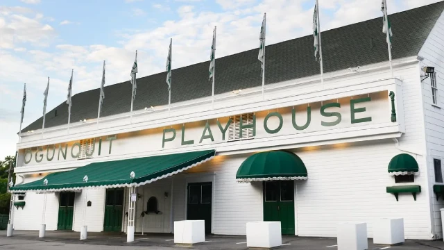 Front of the Ogunuit Playhouse