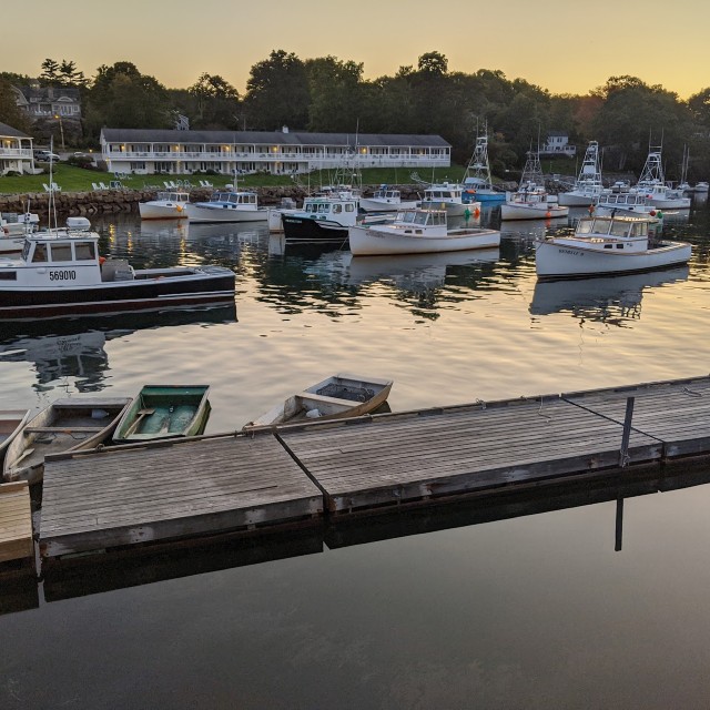 Fishing boats floating in Perkins Cove
